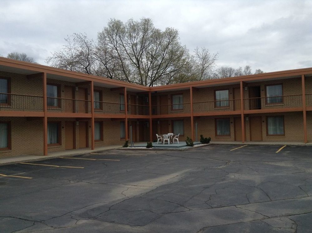 Village Inn Motel - Berrien Springs Екстериор снимка