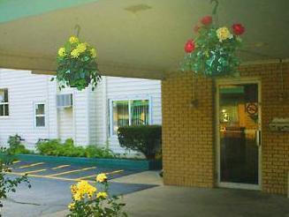 Village Inn Motel - Berrien Springs Екстериор снимка