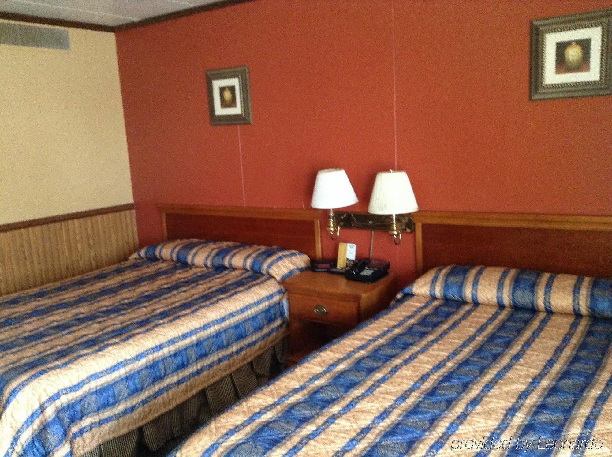 Village Inn Motel - Berrien Springs Екстериор снимка